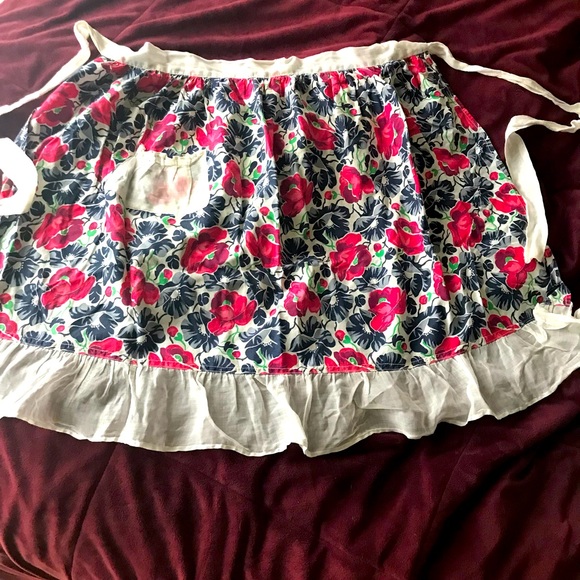 Vintage cute floral waist apron